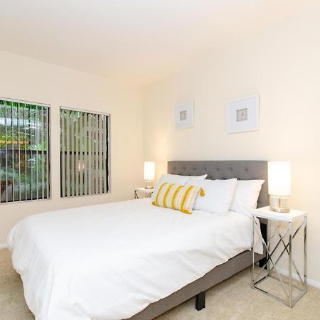 Located Perfectly 2 Bedroom Downtown Los Angeles لوس أنجلوس المظهر الخارجي الصورة